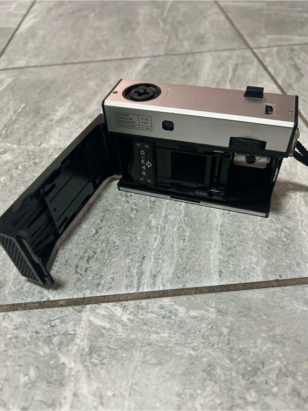 Vintage 1960s Agfa Isoflash Rapid C Camera Isitar Lens Germany Untested